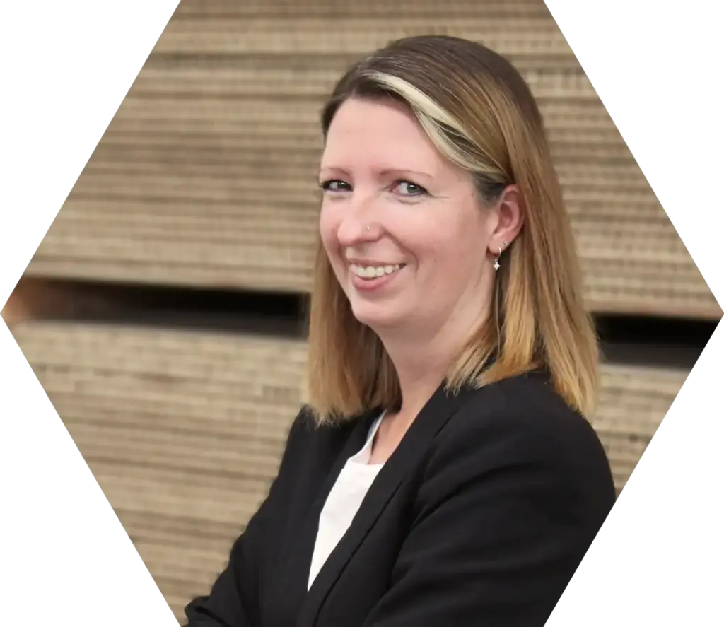 Yamaton Paper Mitarbeiterin Steffi Blumke Finanzen und Buchhaltung